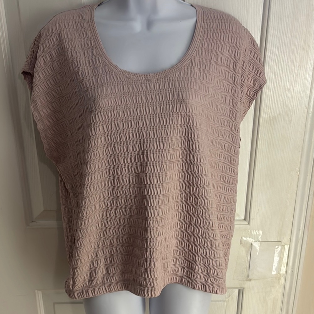 Eddie Bauer textured Women's Mauve Top